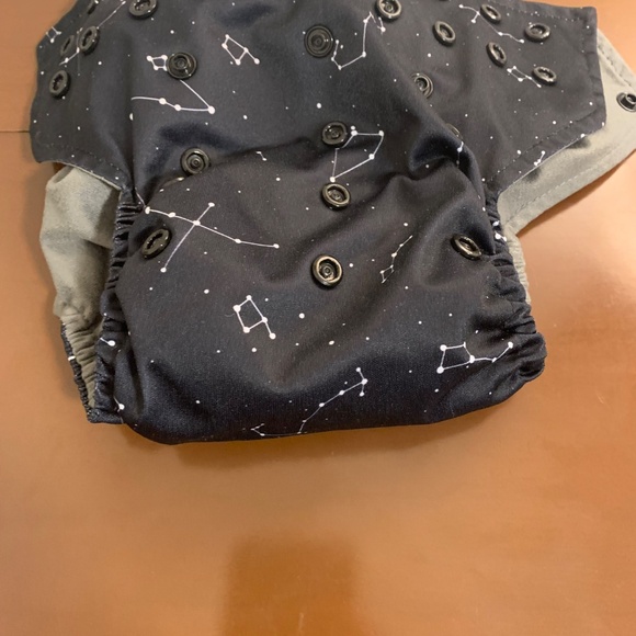 Bundle of Two LPO AIO Diapers - Picture 6 of 9